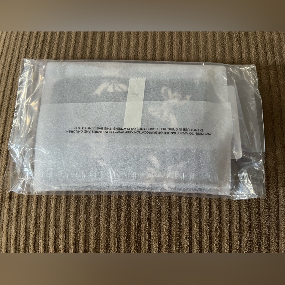 COPY - Coach Corner Zip Wristlet With Bow Print nwt in packaging - Picture 5 of 5